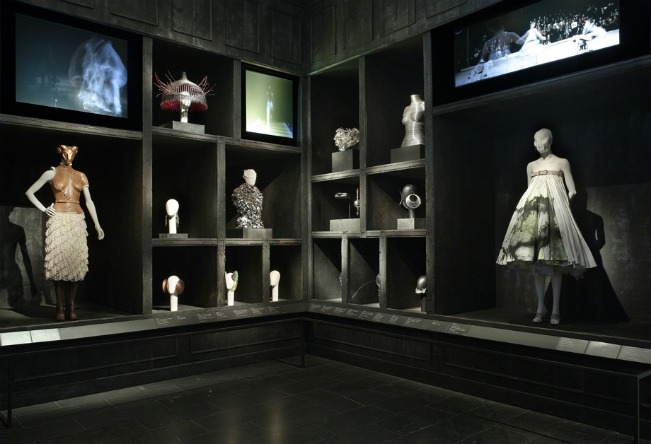 Extraordinary, Extreme, Sublime: The Savage Beauty of Alexander McQueen –  visuology