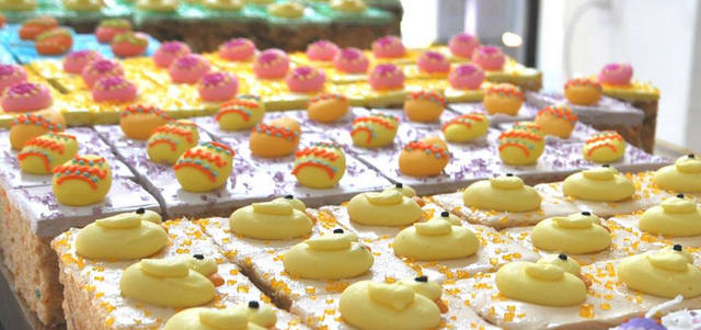 Pastel colored decorated Easter treats.