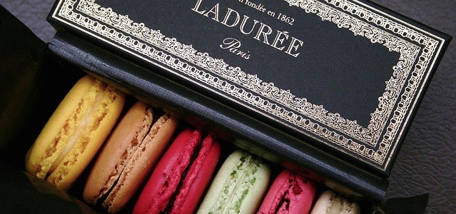 laudree macaons in box