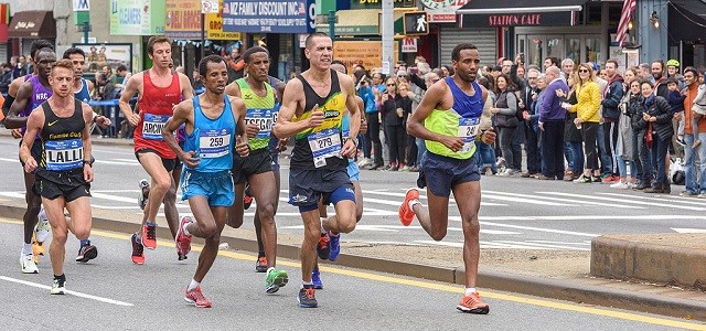 runners in nyc  marathon