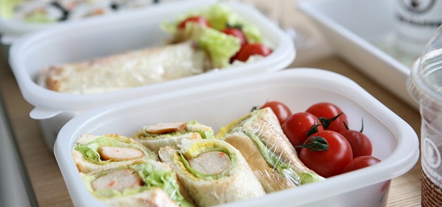 lunches packed in plastic tupperware