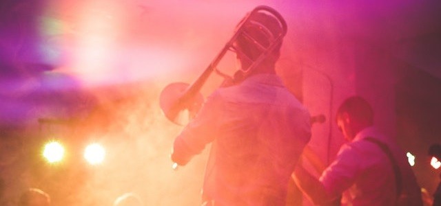 jazz players, man playing jazz