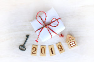 2019 decorative sign