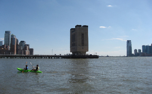 New York City Downtown Boathouse free kayak hudson river