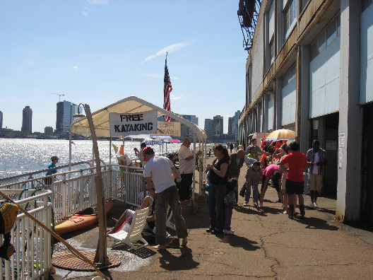 Kayaking NYC hudson river