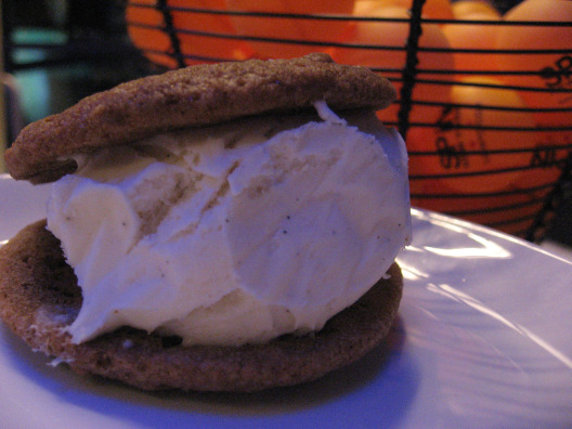 Spin NYC Ducks Eatery serves up ice cream stuffed cookies